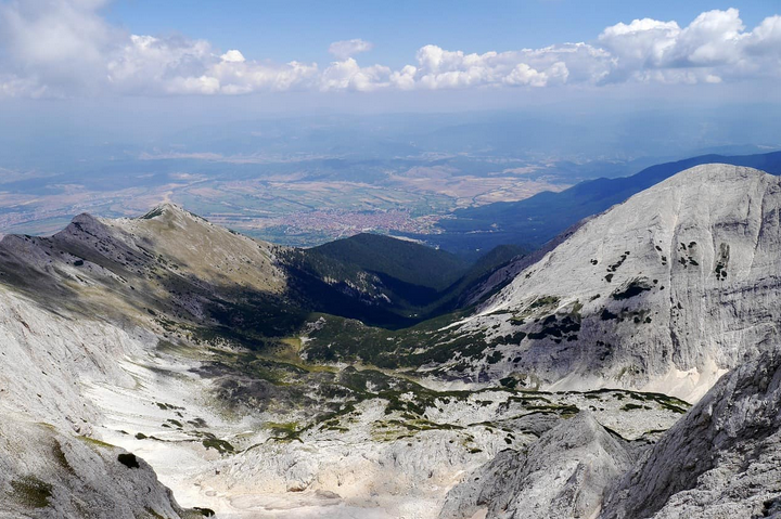 https://guidemedope.com/weed-in-bansko/